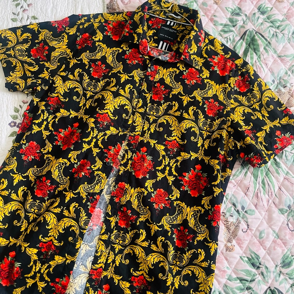 Men’s Denim & Flower Red and Gold Men’s Casual Button Down Shirt